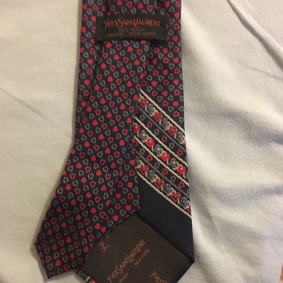 YSL Geometric Pattern Tie! - Picture 2 of 4
